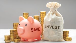 Perbedaan Antara Tabungan dan Investasi: Panduan & Contohnya